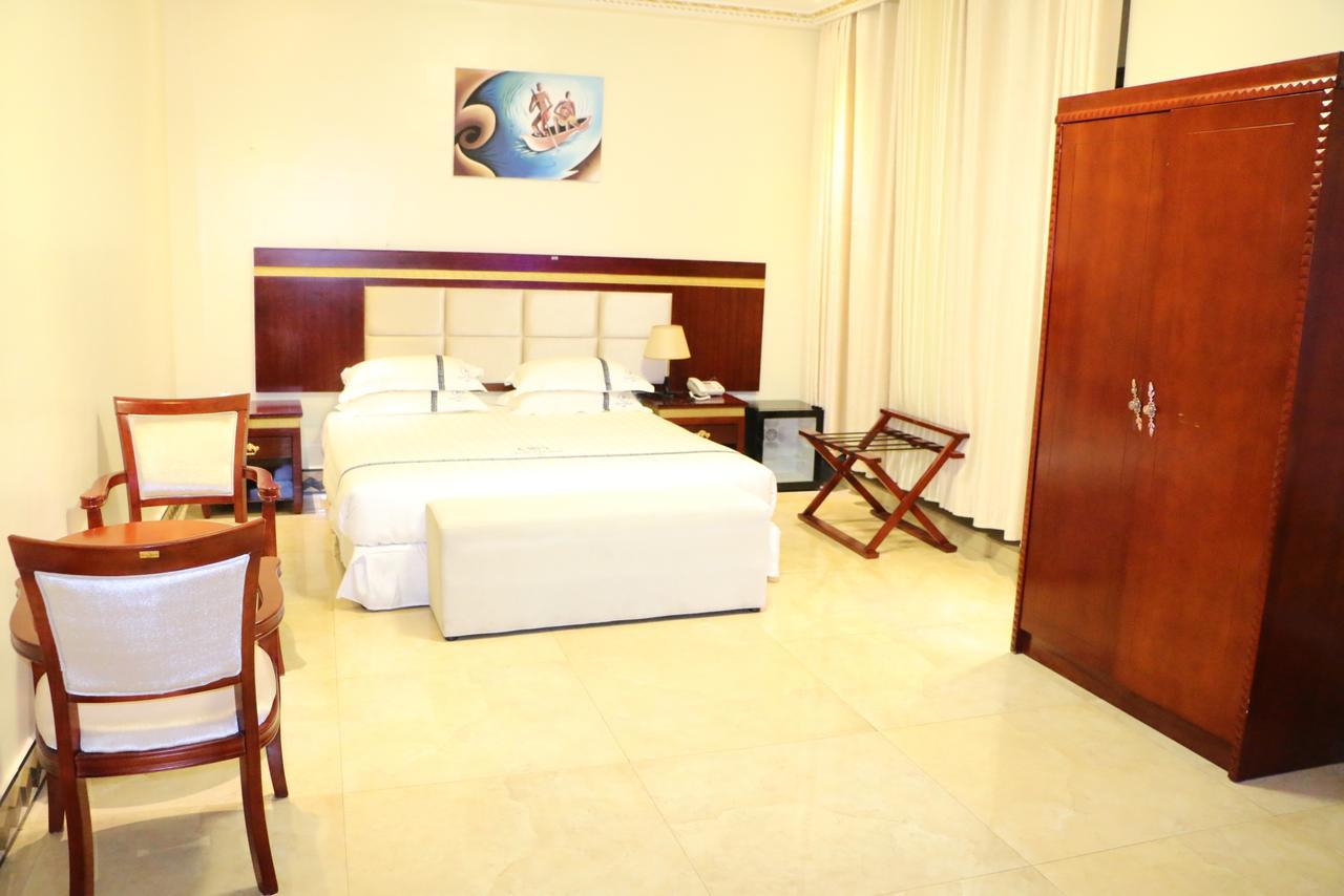Dove Hotel Kigali Buitenkant foto