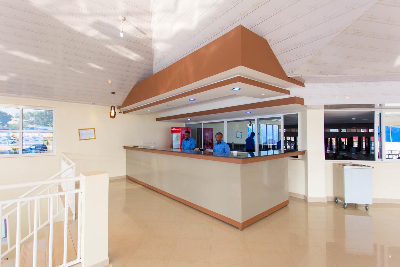 Dove Hotel Kigali Buitenkant foto