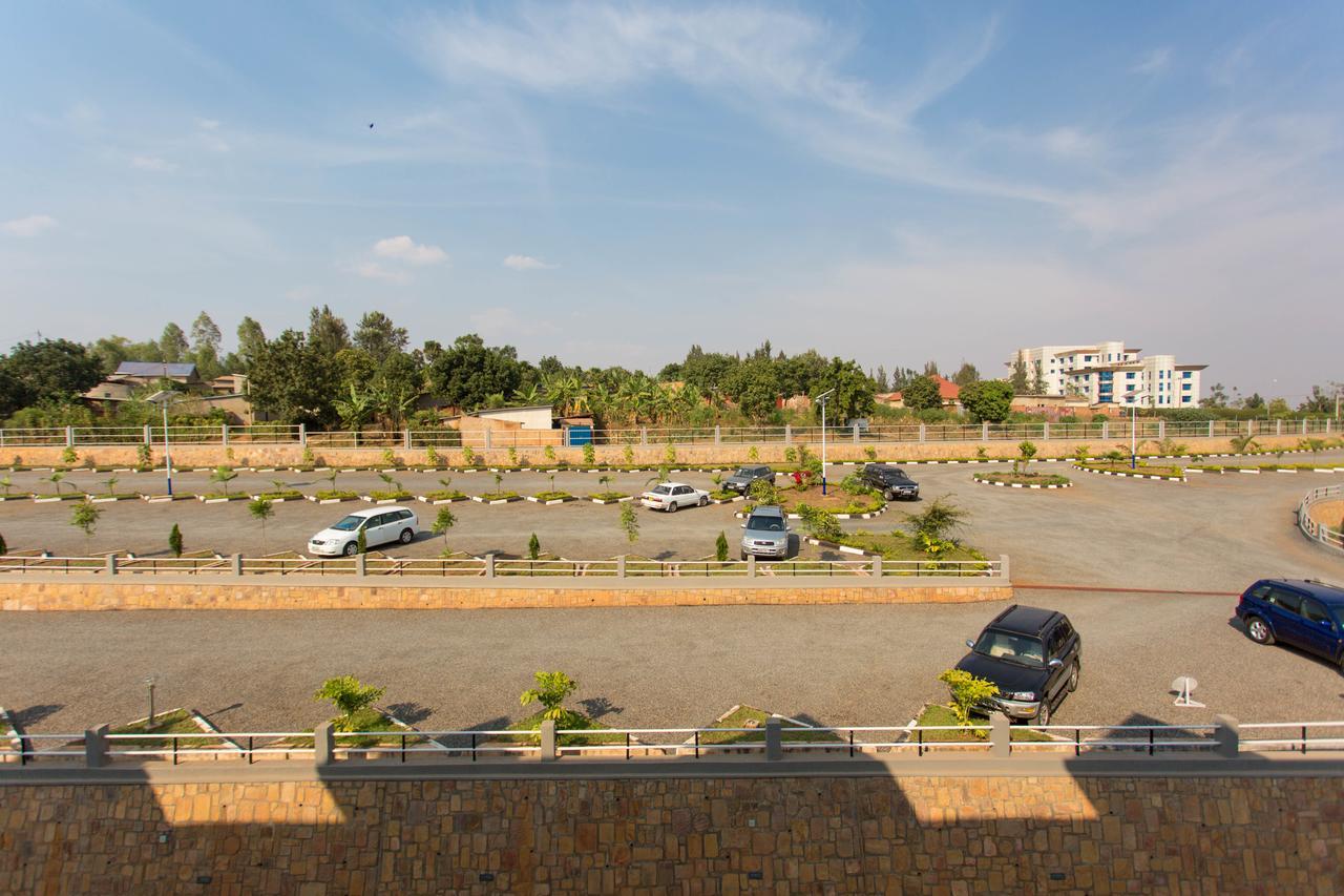 Dove Hotel Kigali Buitenkant foto