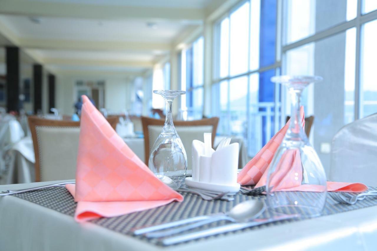 Dove Hotel Kigali Buitenkant foto