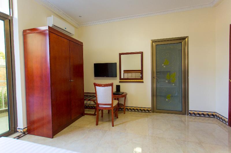 Dove Hotel Kigali Buitenkant foto