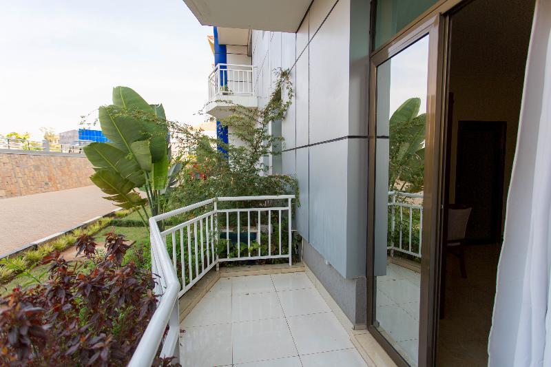 Dove Hotel Kigali Buitenkant foto